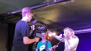 backstage клипа