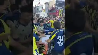 Restaurant ile yemeğin nerede kaldığını tartışıyoruzdur; O sırada kurye