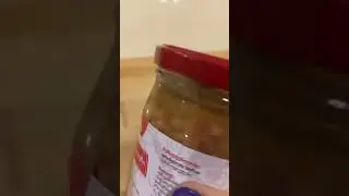 Как открыть консервированную банку без открывалки и без ножа,не повредив крышку! Век живи,век учись!