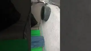 улучшаем полочку над спальником уснатовил динамики Урал 16,5,и питание, крепления на магните