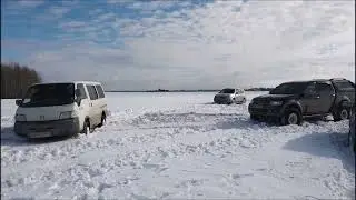 Бонго едет