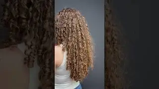 Como tratar  cachos #cabeleireiro #hairstyles #cachos #salaodebeleza #cacheada #pravc #hair #shorts