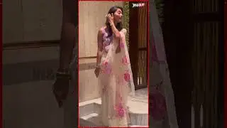 lovely #PoojaHedge was entering #ManishMalhotra’s house for Ganpati celebrations 💖😍