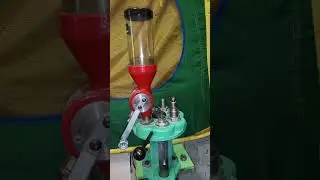 Установка капсуля в гильзы 410 калибра.