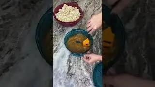 on fait du pop corn au caramel avec Tupperonde Tupperware