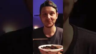 Пробую насекомых в Таиланде!