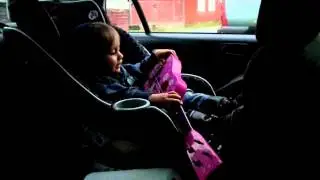 Семен играет на гитаре и поет :)