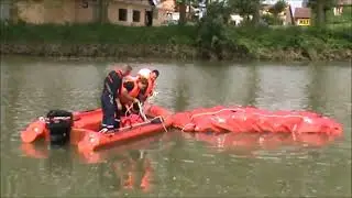 Barreas ante los derrames o basura en mar, ríos, lagos, etc.