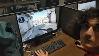 Kütüphanede CS:GO
