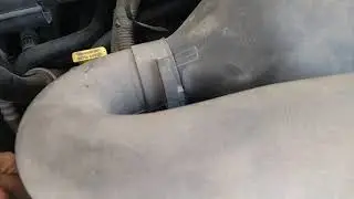 1999 Ford RV E450  V10 6.8  AC Compressor Removal