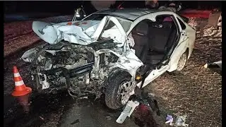 Две LADA Vesta встретились в ночи. Смертельное ДТП в Пермском крае унесло четыре жизни.