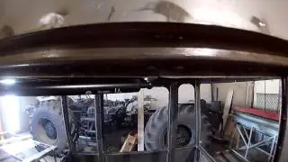 кабина трактора. Установка газлифтов двери.