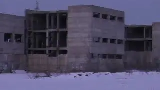 Прогулка на заброшенный ламповый завод. Немного жутко и страшно.