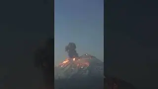 Volcán Popocatépetl hace erupción