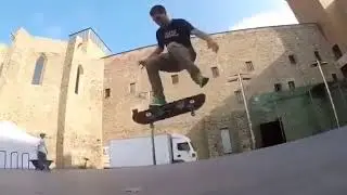 Flat tricks @cristian_vannella 📲: @brothersk8 