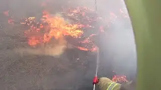 Ландшафтный пожар при сильном ветре / Уступи дорогу / Спешим на помощь