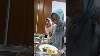 Makan Enak Bersama Senior IASMA 1 Bukittinggi...🍽
