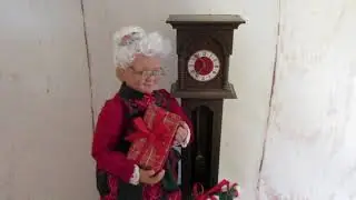 1993 Holiday Creations Noel Mrs Claus with Presents & Lighted Grandfather Clock SOLD