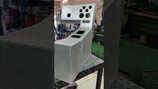 Много сварки. Изготовление рулевой консоли.