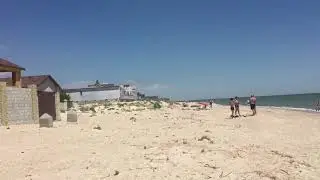 На пляже Белосарайской косы за год вырос дом
