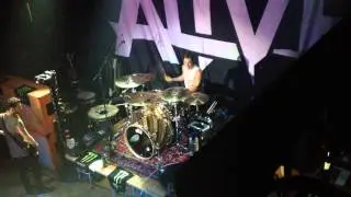 Crazy Luke Holland Drum Solo (11/11/13 Pontiac Michigan SFTBNWH Tour)