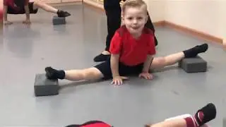Прыжки, колеса, стойки на руках -и это тоже МЭЦ!