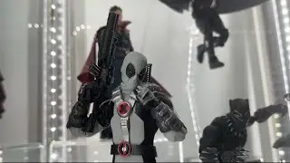 Mezco 1/12 X-Force Deadpool Unboxing and Review!